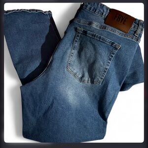 Frye women Classic Denim  straight leg Jeans